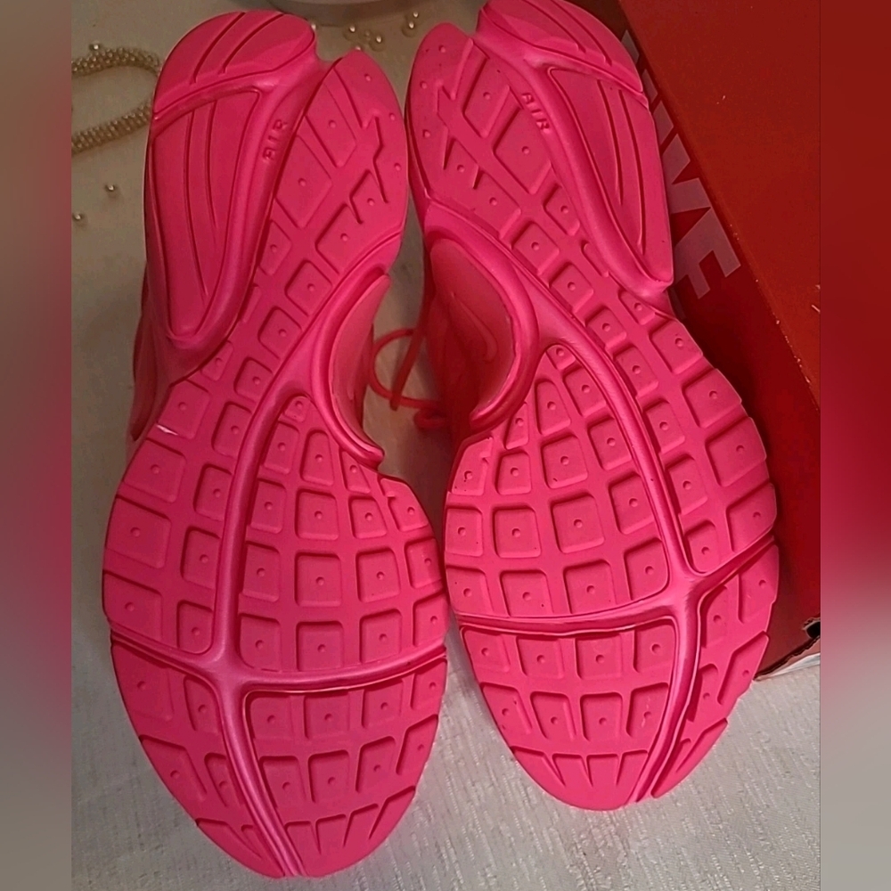 New Nike Women's Air Presto Pink Sneakers sz 11 - Picture 10 of 10